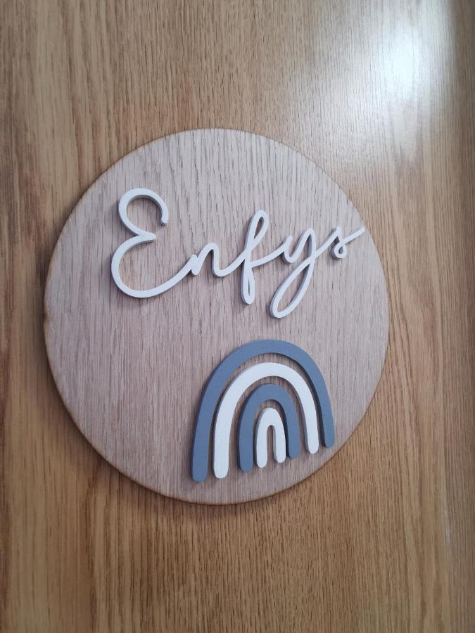 Eldon Row - Stylish Character Apartments - Central Location 1 & 2 Bed Available 多尔盖罗 外观 照片