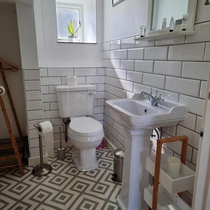 Eldon Row - Stylish Character Apartments - Central Location 1 & 2 Bed Available 多尔盖罗 外观 照片