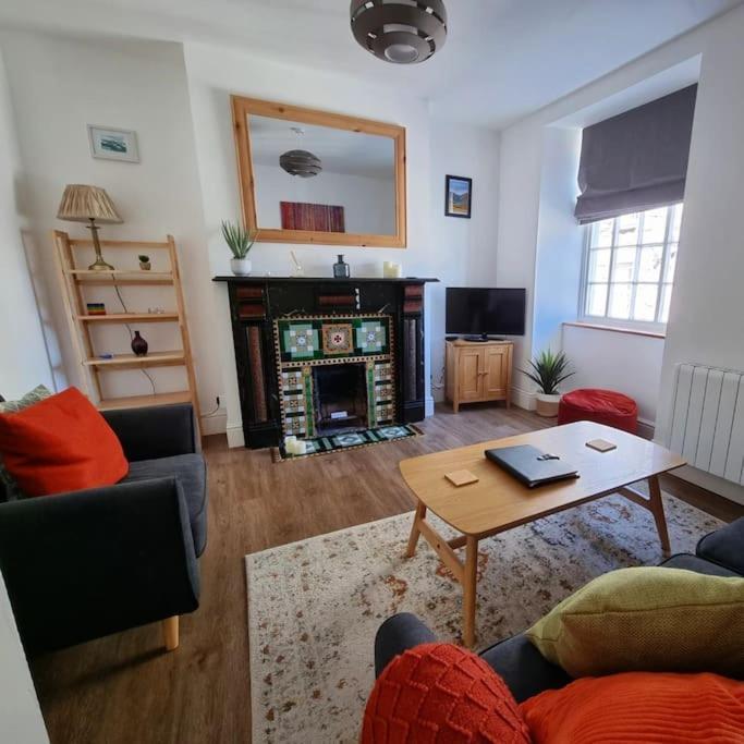 Eldon Row - Stylish Character Apartments - Central Location 1 & 2 Bed Available 多尔盖罗 外观 照片