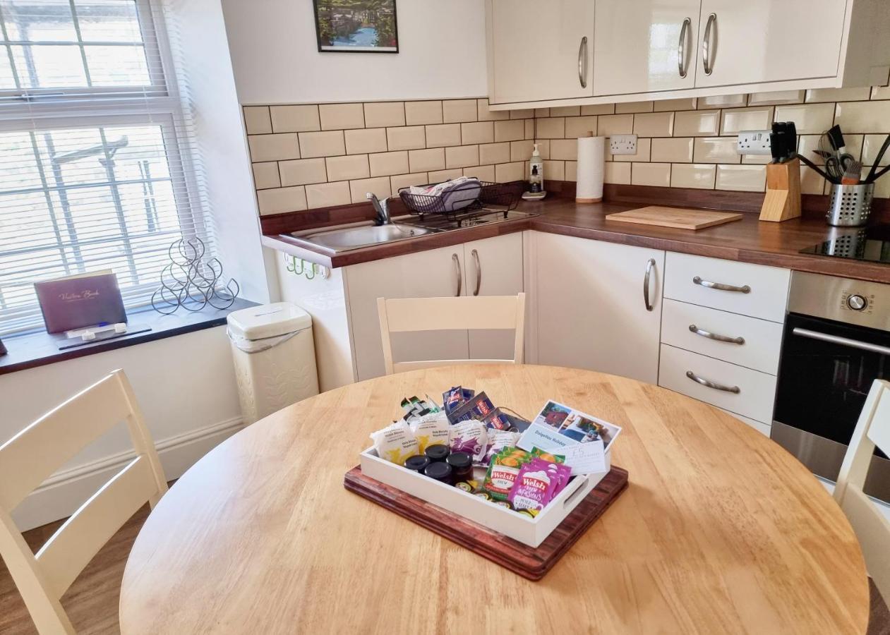 Eldon Row - Stylish Character Apartments - Central Location 1 & 2 Bed Available 多尔盖罗 外观 照片